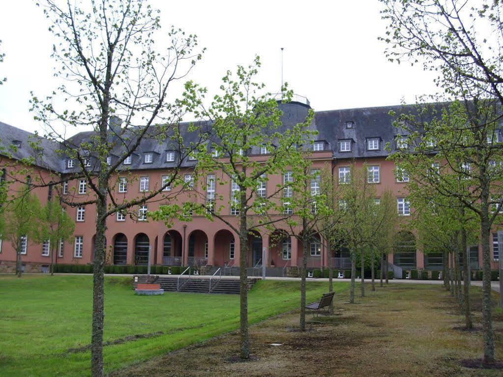 Robert-Schuman-Haus Hotel Trier Ngoại thất bức ảnh